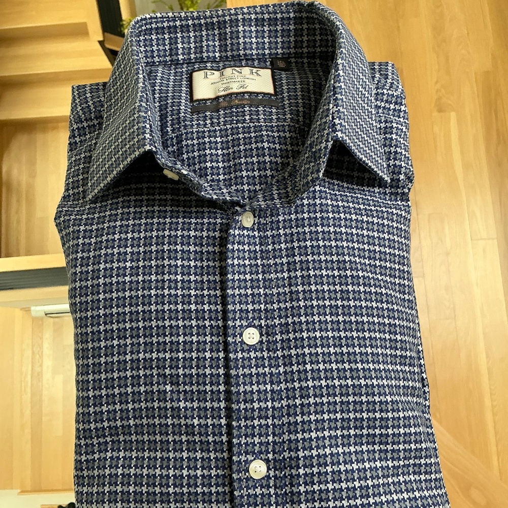 Thomas Pink Men’s Slim Fit “The Prestige” Dress Shirt 17.5” neck (44cm) 33.5”slv